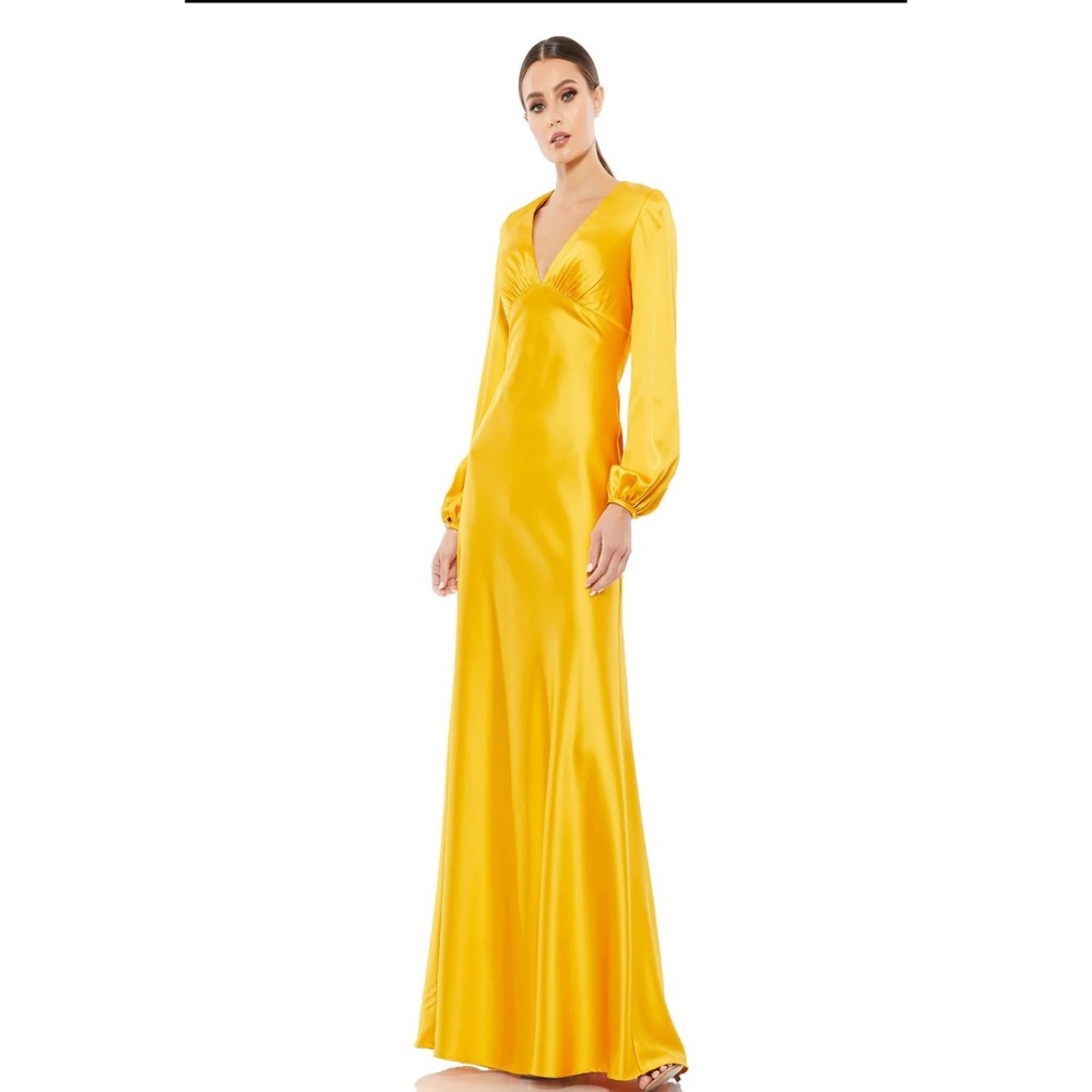 IEENA MAC DUGGAL Yellow Satin V‎ Neck Long Sleeve Formal Evening Gown Size 4